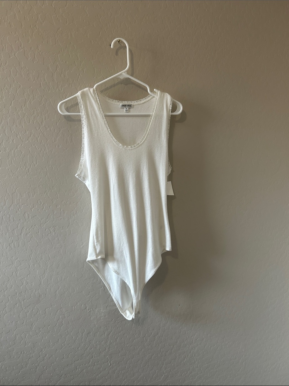Classic White Scoop-Neck Bodysuit - Sleeveless